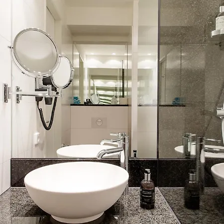 One Koeln-neumarkt Colónia