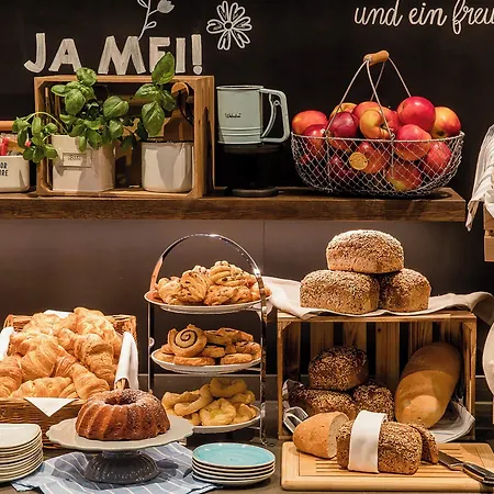 Hotel One Koeln-neumarkt 3*