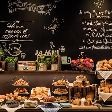 One Koeln-neumarkt Hotel 3*